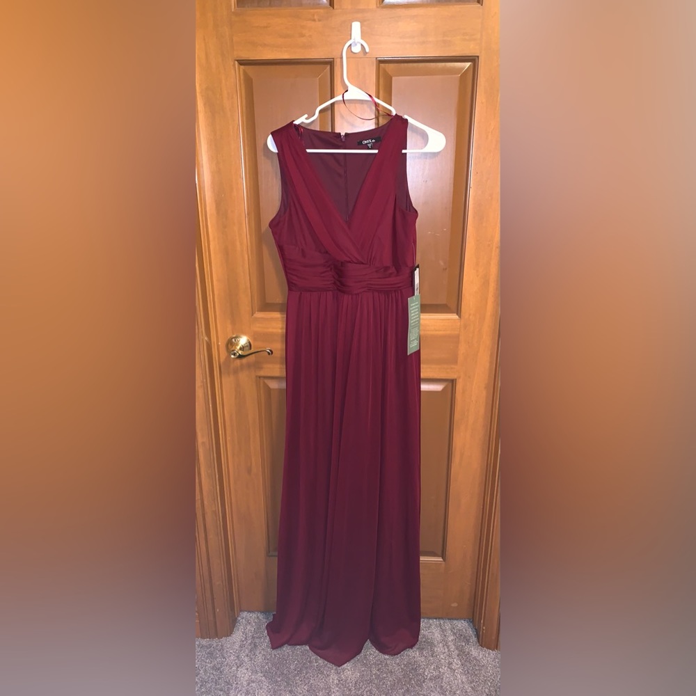 NWT Onyx Nite Burgundy Formal Floor-Length Gown